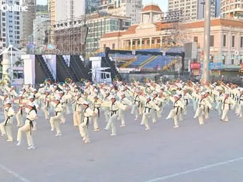 Đồng diễn thể dục dưỡng sinh hưởng ứng Festival Biển Khánh Hòa năm 2026