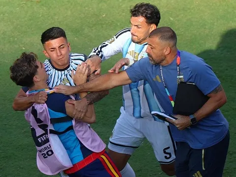 Ẩu đả ở chung kết World Cup 2026: Dàn cầu thủ Argentina đối diện nguy cơ bị FIFA treo giò