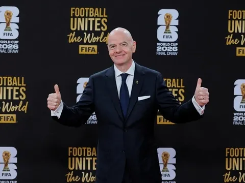 UEFA triệu tập họp khẩn, căng thẳng với FIFA leo thang