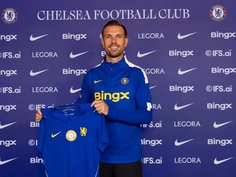 Chelsea gây bất ngờ với Jordan Henderson