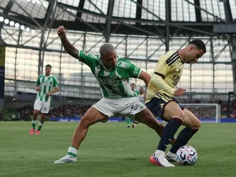 Arsenal và PSG cùng nhận cú sốc trước thềm mùa giải mới