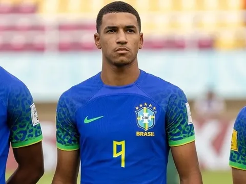 UEFA đổi luật ở Cúp châu Âu, Man United và Arsenal tranh tài năng Brazil
