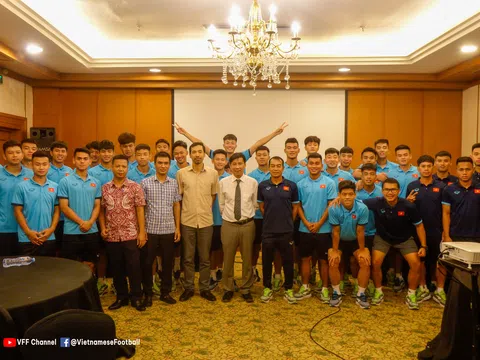 Đại sứ Việt Nam tại Indonesia gặp mặt, động viên đội tuyển U19 Việt Nam