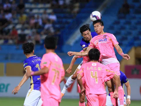 Đoàn Văn Hậu lần đầu được đá chính ở V.League sau 19 tháng