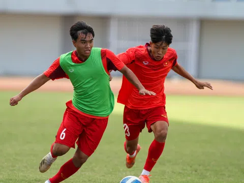 U16 Việt Nam hăng say tập luyện, sẵn sàng cho trận bán kết giải U16 Đông Nam Á 2022