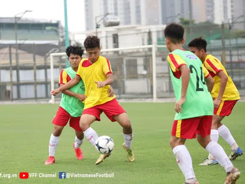 Huấn luyện viên Nguyễn Văn Biển: Các cầu thủ U14 đã có sự tiến bộ sau 5 ngày tập luyện