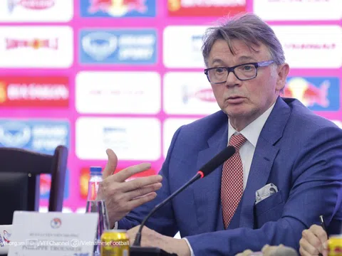 Huấn luyện viên Philippe Troussier: “Tôi không phải bắt đầu từ con số 0…”