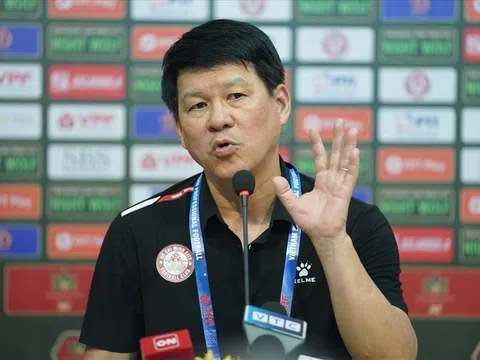 Huấn luyện viên Vũ Tiến Thành bị VPF nhắc nhở vì chê cúp Quốc gia như giải phường