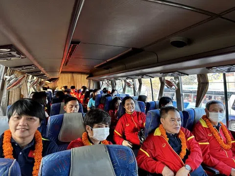 Đội tuyển nữ Việt Nam tới Kathmandu, tập nhẹ làm quen với thời tiết Nepal