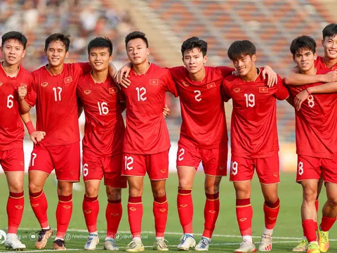 Đội tuyển U23 Việt Nam: Thầy Troussier triệu tập tuyển thủ U18 CH Czech