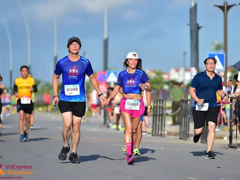 Marathon Nha Trang ra mắt áo đấu và áo Finisher