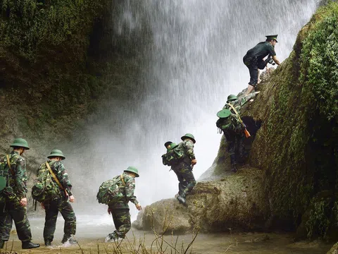 Triển lãm “Quân đội anh hùng của một dân tộc anh hùng” 