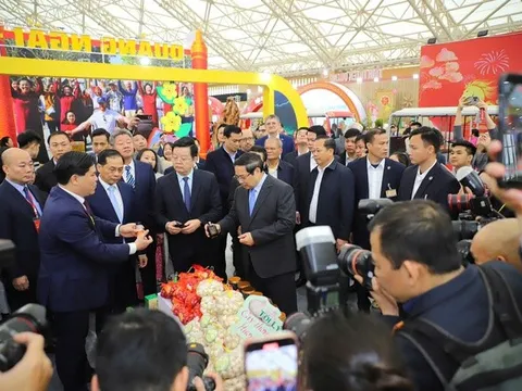 Thủ tướng yêu cầu tăng cường quảng bá sản phẩm, thương hiệu địa phương tại Hội chợ mùa Xuân lần thứ nhất năm 2026