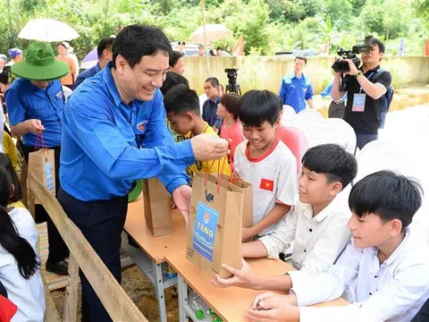 Đề cao công tác chăm sóc, giáo dục và bảo vệ trẻ em