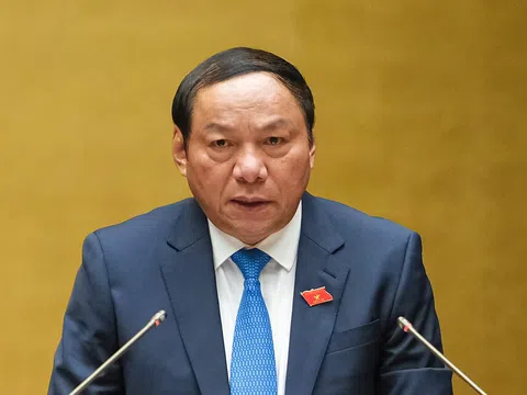 Bộ trưởng Nguyễn Văn Hùng trả lời chất vấn nhóm vấn đề liên quan đến văn hóa, thể thao và du lịch