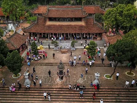Lễ hội chùa Hương diễn ra từ mùng 2 Tết Nguyên đán
