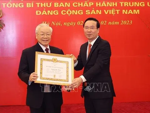 Lễ trao Huy hiệu 55 năm tuổi Đảng tặng Tổng Bí thư Nguyễn Phú Trọng