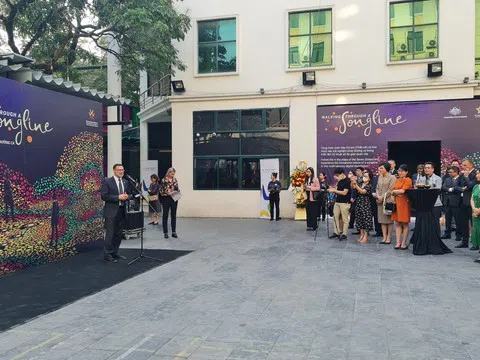 Triển lãm 'Bước qua một khúc đường ca' ra mắt công chúng tại Hà Nội