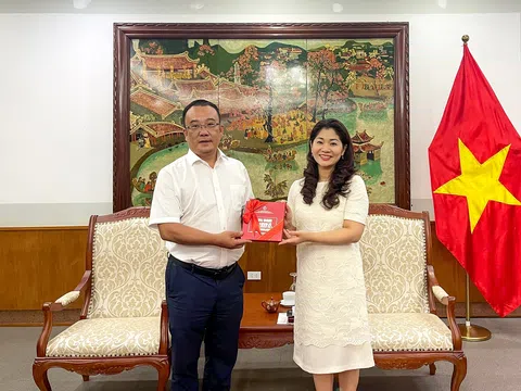Thúc đẩy hợp tác văn hóa và du lịch các cấp, tăng cường tình cảm hữu nghị Việt Nam - Trung Quốc