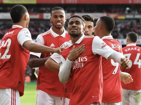 Arsenal - Nottingham > 5-0: "Pháo thủ" đòi lại ngôi đầu