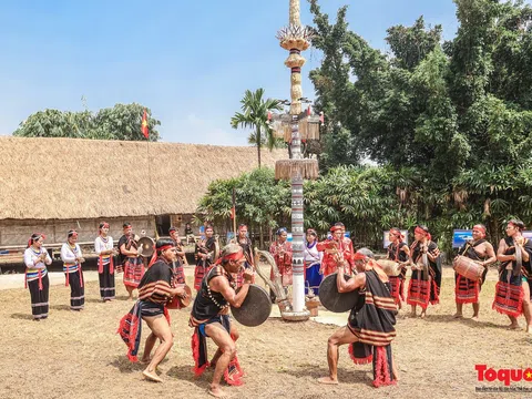 Gìn giữ các giá trị văn hóa, tạo cơ hội kinh doanh và quảng bá du lịch cho các vùng dân tộc thiểu số