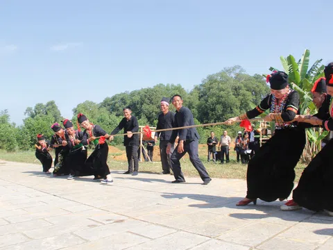 Trải nghiệm nét văn hóa truyền thống tại Làng Văn hóa - Du lịch các dân tộc Việt Nam