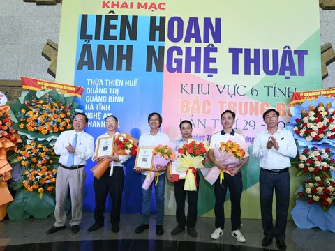 Khai mạc Liên hoan Ảnh nghệ thuật khu vực Bắc Trung Bộ lần thứ 29