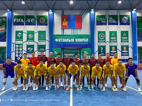 Đội tuyển futsal Việt Nam hứng khởi trong buổi tập đầu tiên tại Ulaanbaatar