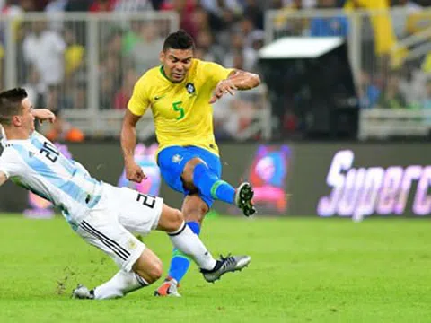 Liên đoàn Bóng đá Thế giới điều tra rắc rối trong trận đấu giữa Brazil và Argentina