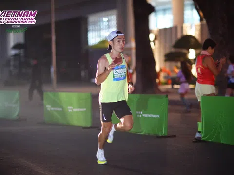 Hoàng Nguyên Thanh “đua tốp” tại giải Marathon vô địch châu Á 2024