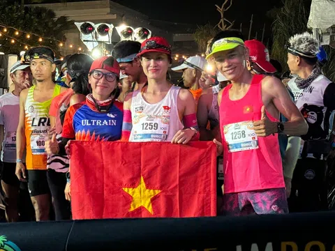 Văn Long và Xuân Hương chiến thắng tại Phuket 100km Ultra Marathon