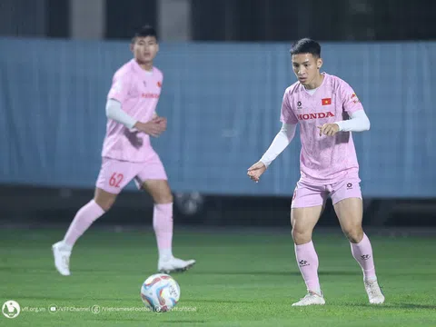 Tiền vệ Đỗ Hùng Dũng: “Đội tuyển Việt Nam sẽ cố gắng giành điểm trên sân Indonesia”