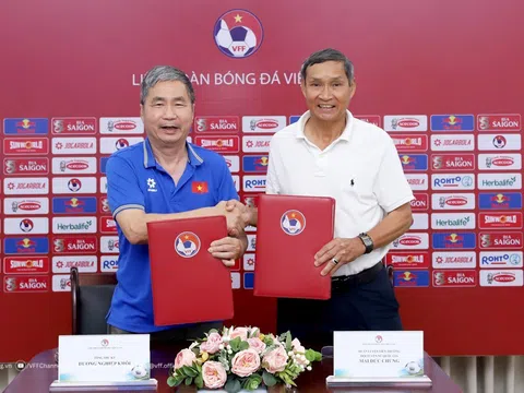 Huấn luyện viên Mai Đức Chung tiếp tục dẫn dắt đội tuyển Bóng đá nữ Việt Nam