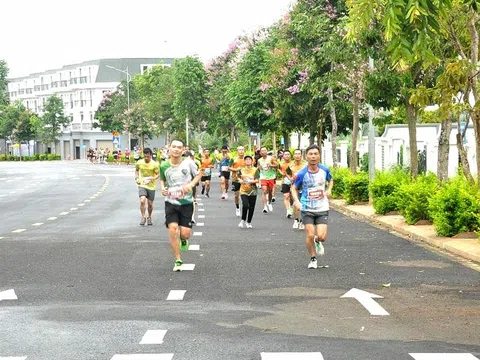 1.300 vận động viên tranh tài giải Việt dã “Bước chân đại ngàn”