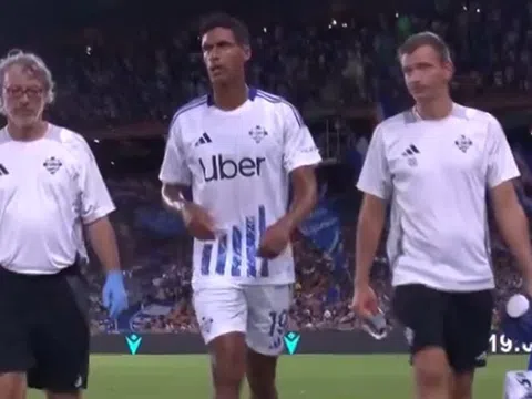 Vận đen chưa buông tha Raphael Varane