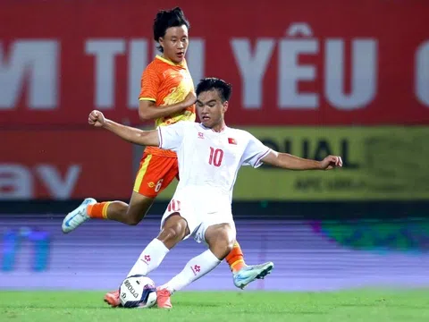 Vòng loại giải Bóng đá U20 châu Á 2025: Công Phương giúp U20 Việt Nam thắng đậm