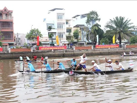 Giải Đua xuồng ba lá - nét văn hóa truyền thống của người Long An