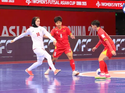 Futsal nữ Việt Nam vào tứ kết giải châu Á 2025