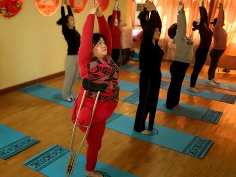 Bác Việt Văn - ở Hưng Yên hỏi: Xin cho biết, người khuyết tật có nên tập luyện Yoga thường xuyên để duy trì sức khoẻ hay không?