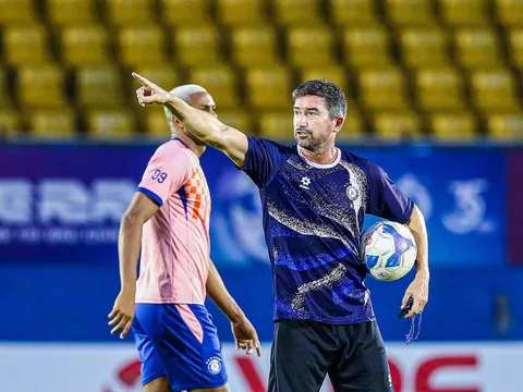 V.League 2025-2026: Hà Nội FC và “ngôi sao hy vọng” mang tên Harry Kewell