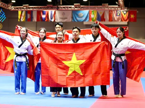 Taekwondo giành tấm huy chương vàng thứ hai cho Đoàn Thể thao Việt Nam