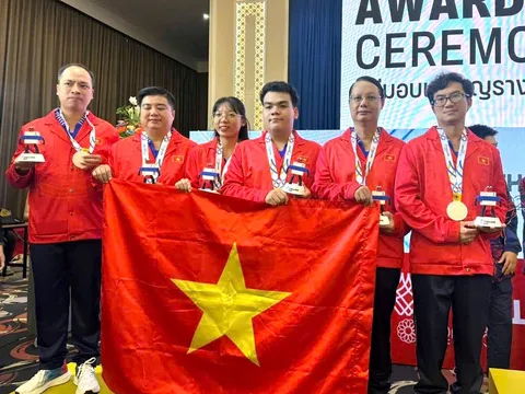 Đội tuyển Cờ Việt Nam giành huy chương bạc Makruk đồng đội hỗn hợp SEA Games 33: Nỗ lực xuất sắc trên “sân nhà” Thái Lan