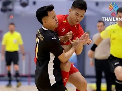 Bóng đá SEA Games 33: Futsal Việt Nam thua sốc Malaysia