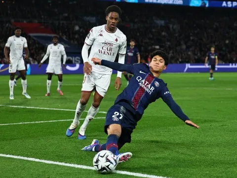 PSG trở lại vị trí số 1 Ligue 1, sẵn sàng chi kỷ lục vì Greenwood