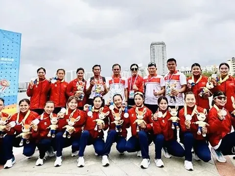 Môn Đua thuyền truyền thống nữ - ABG6: Đội tuyển Việt Nam giành huy chương bạc