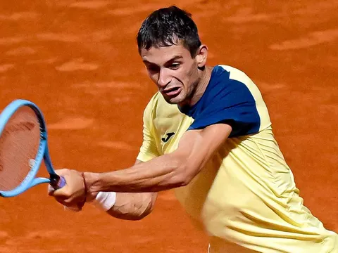 Navone thoát hiểm thần kỳ tại Geneva Open