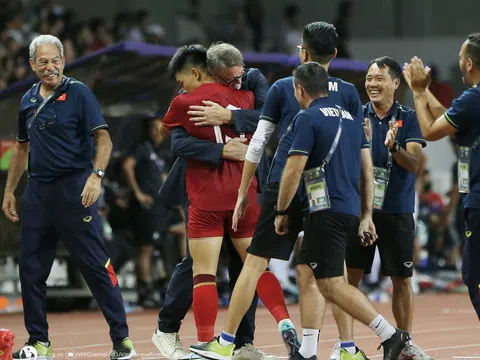 Đội tuyển Việt Nam: Huấn luyện viên Troussier tiếp tục tìm kiếm nhân tố mới