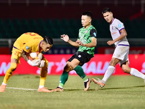 Huấn luyện viên Lê Huỳnh Đức than phiền về tình trạng thể lực của các tuyển thủ trở về từ đội tuyển quốc gia