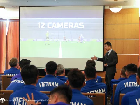 Đội tuyển Việt Nam làm quen với công nghệ bắt việt vị bán tự động tại ASIAN Cup 2023
