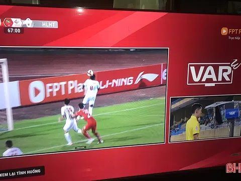 V.League 2023-2024: VAR vắng bóng trong những trận cầu nóng bỏng